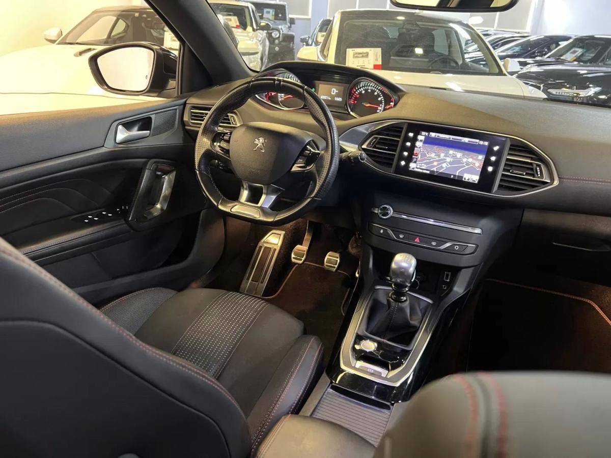 peugeot-308-2017-gasolina-1199cc