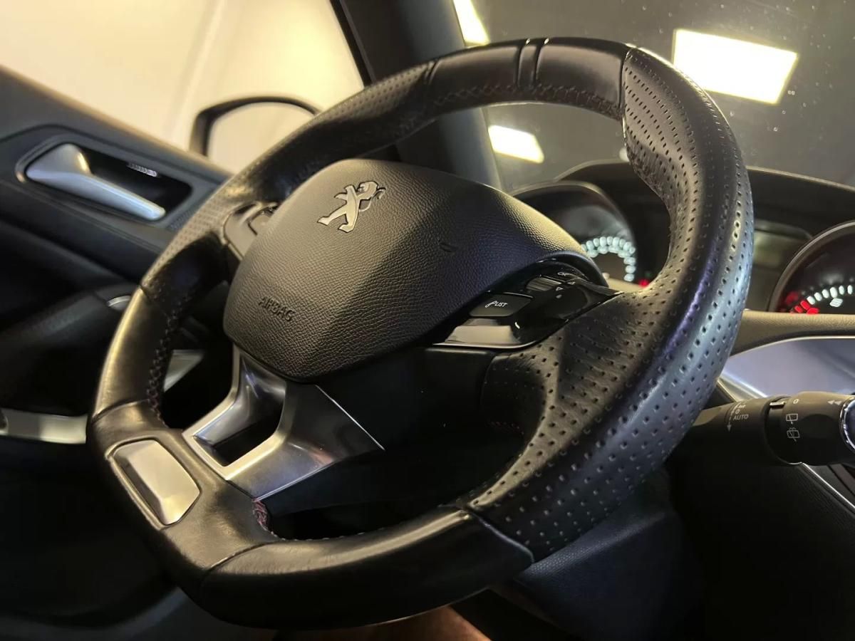 peugeot-308-2017-gasolina-1199cc