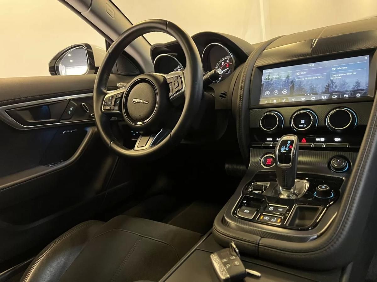 jaguar-f-type-2019-gasolina-1997cc