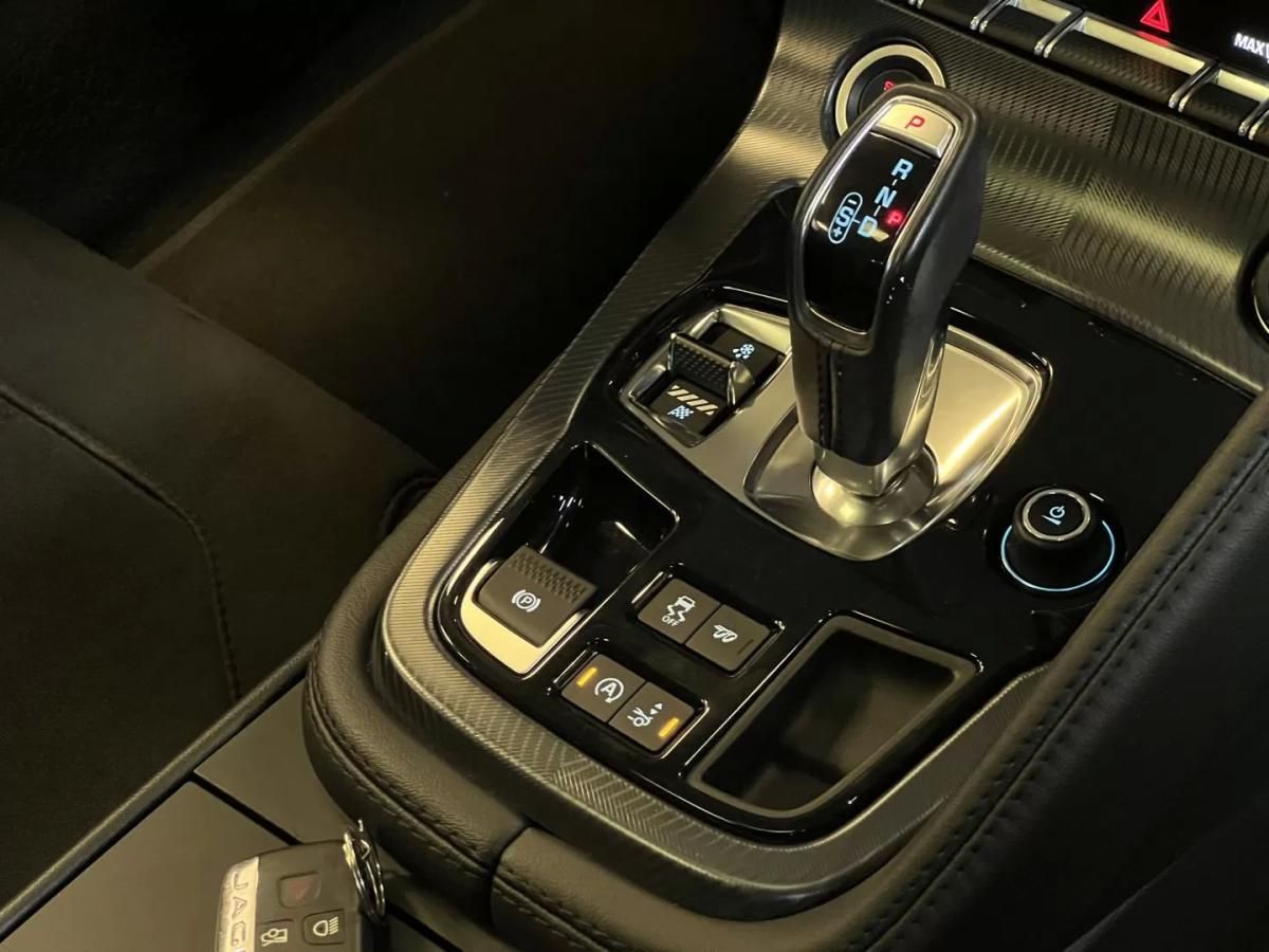jaguar-f-type-2019-gasolina-1997cc
