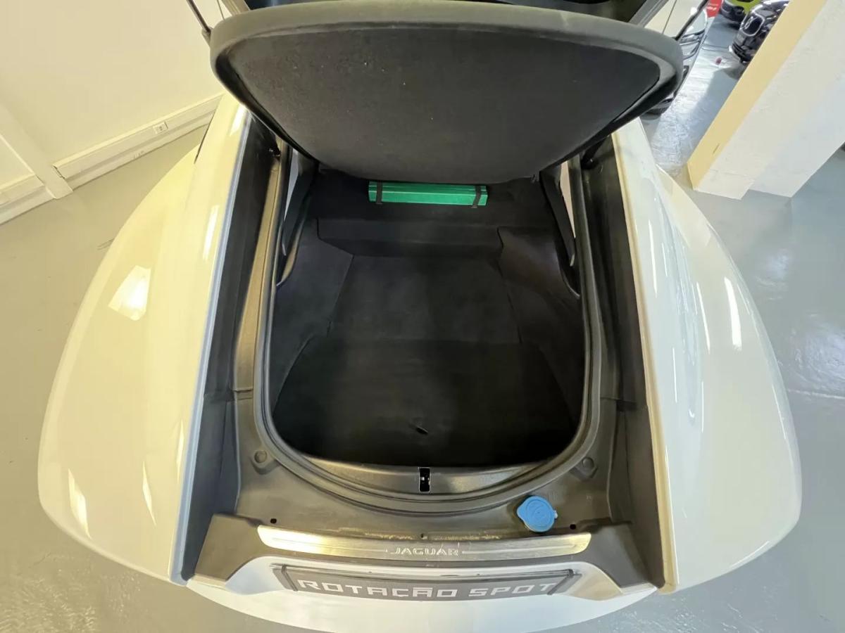 jaguar-f-type-2019-gasolina-1997cc