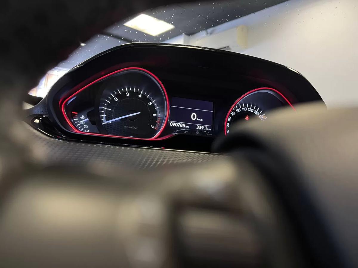 peugeot-2008-2016-gasolina-1199cc