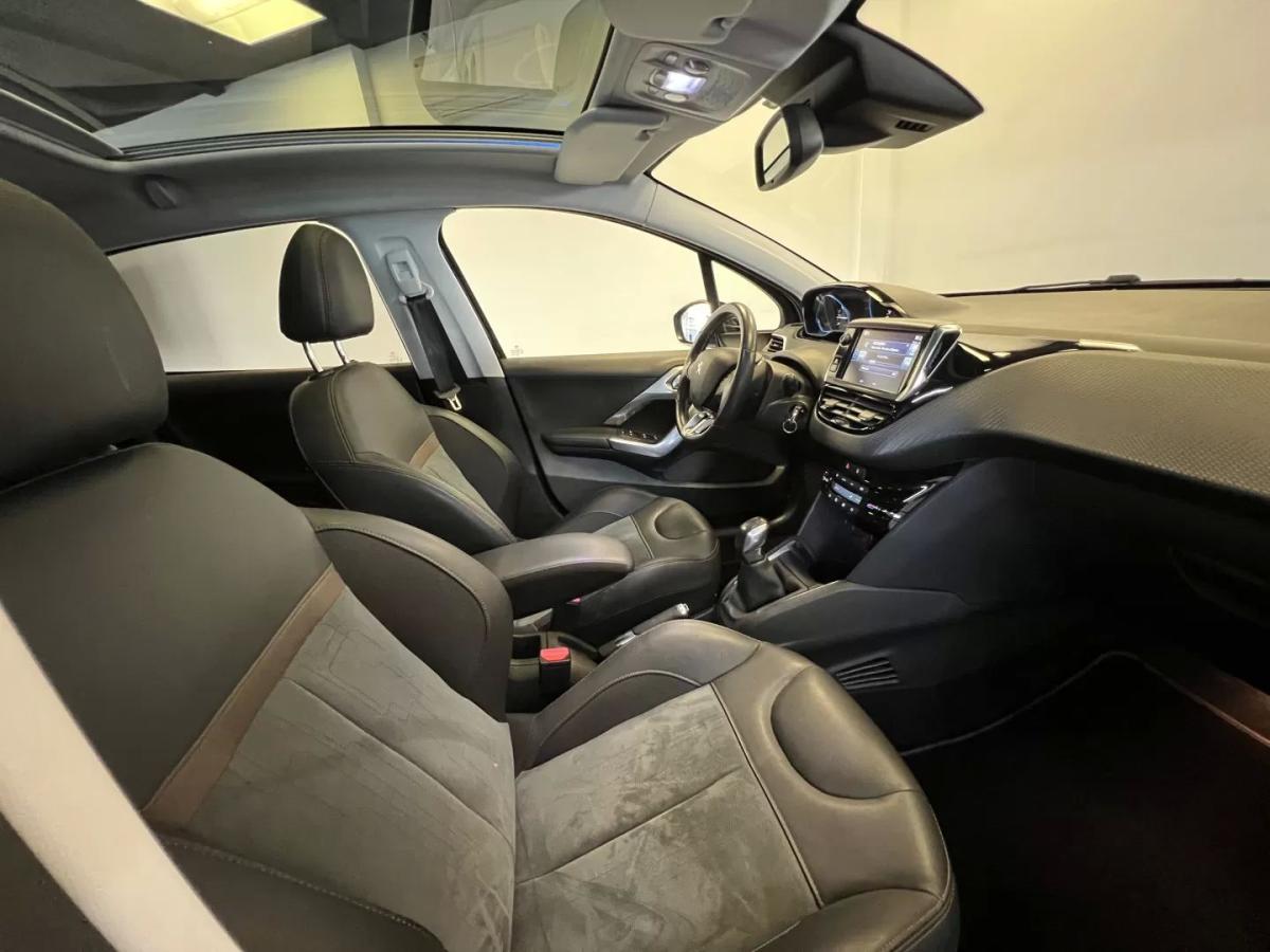 peugeot-208-2016-gasolina-1199cc
