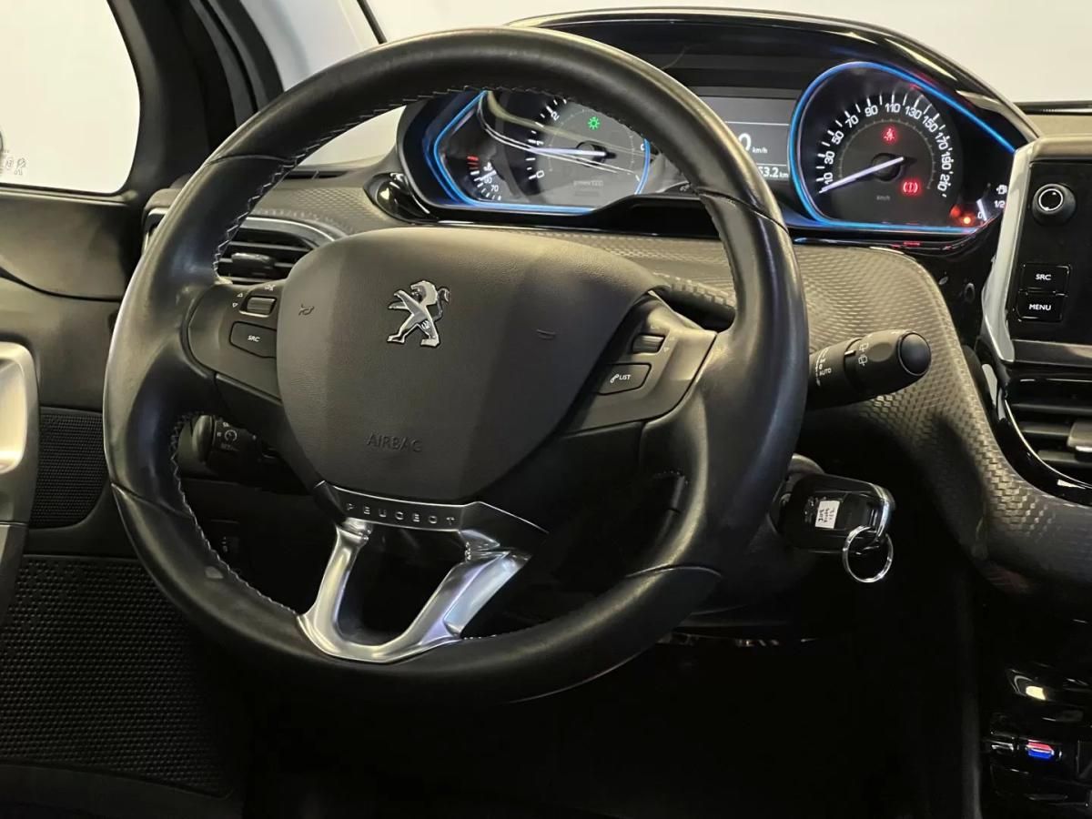 peugeot-208-2016-gasolina-1199cc