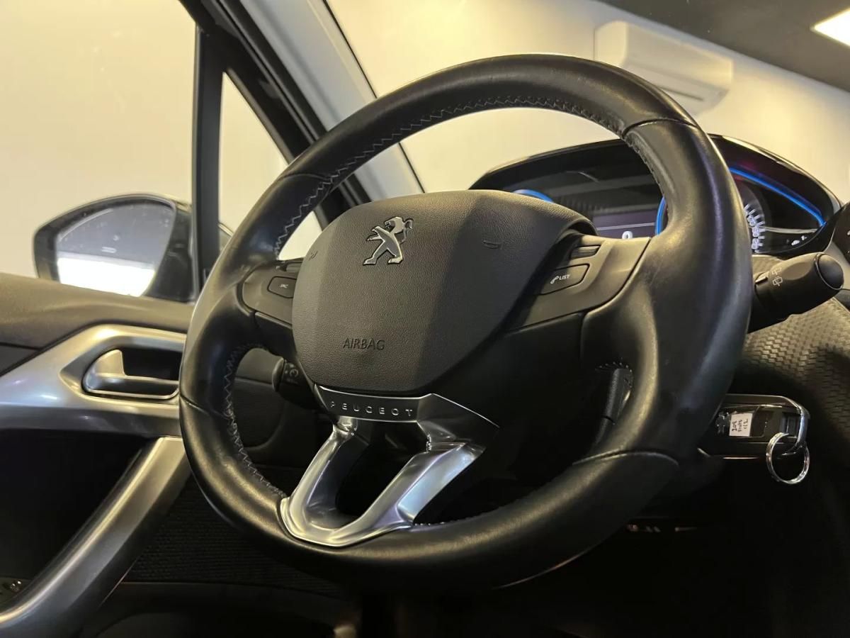 peugeot-208-2016-gasolina-1199cc