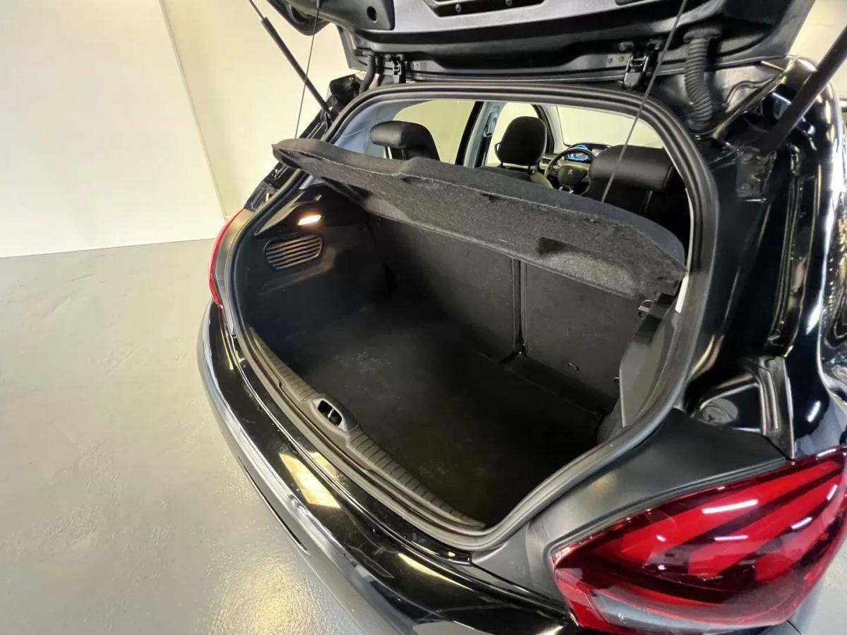 peugeot-208-2016-gasolina-1199cc