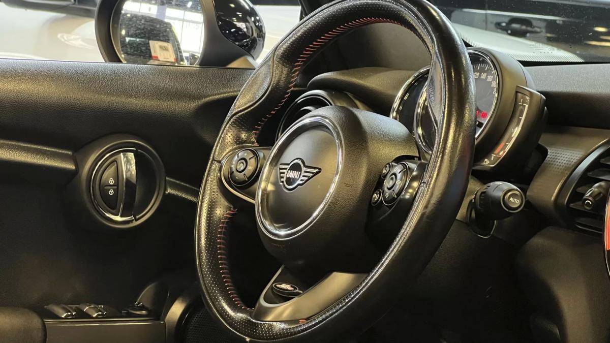 mini-cabrio-2019-diesel-1496cc