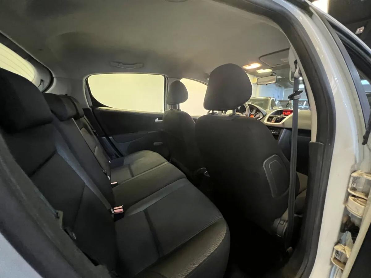 peugeot-207-2010-diesel-1398cc