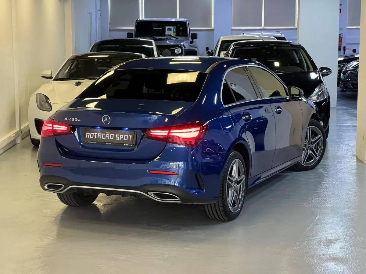 mercedes-benz-classe-a-2023-hibrido-1332cc