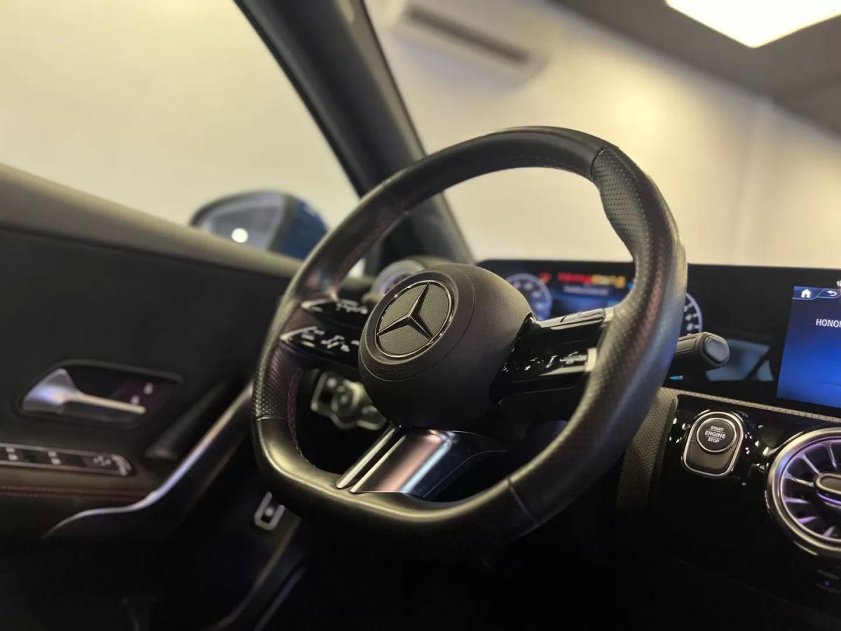 mercedes-benz-classe-a-2023-hibrido-1332cc