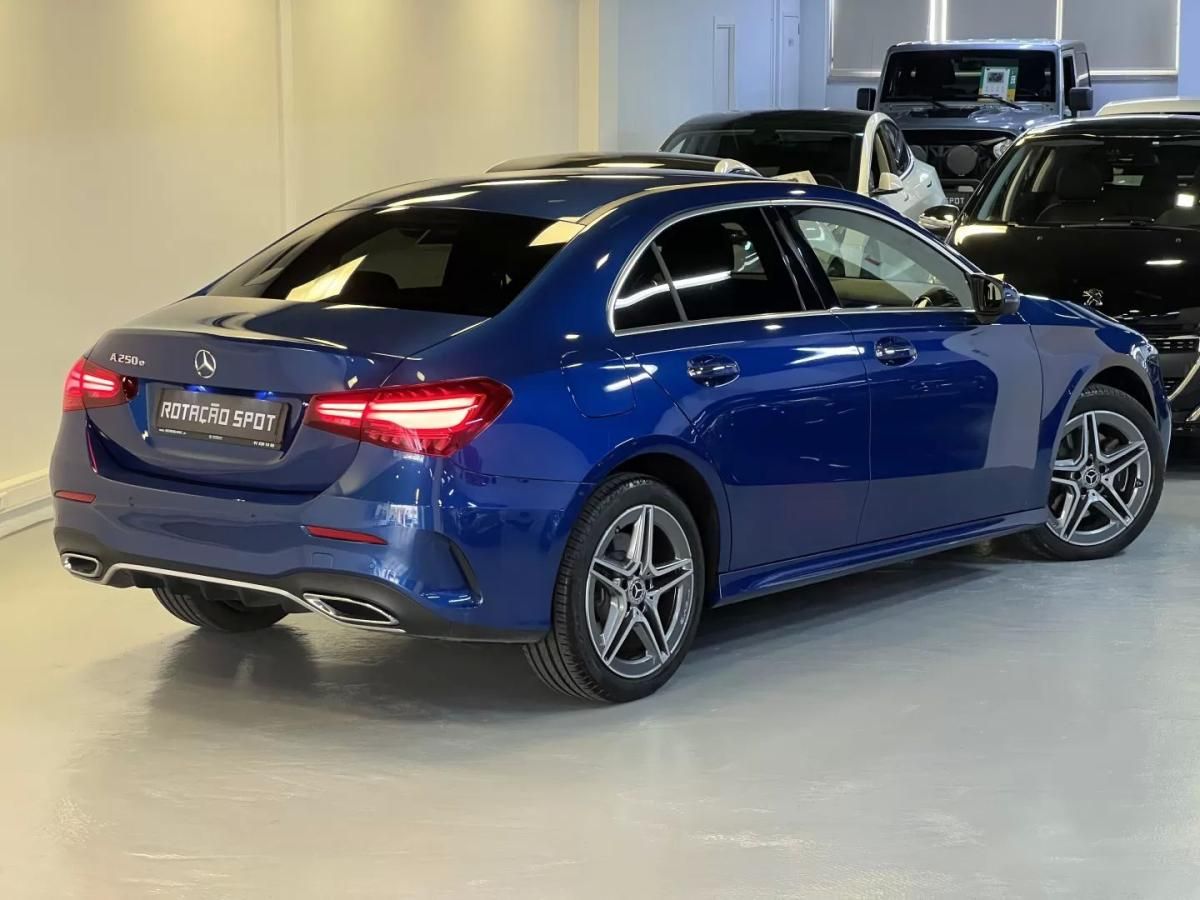 mercedes-benz-classe-a-2023-hibrido-1332cc
