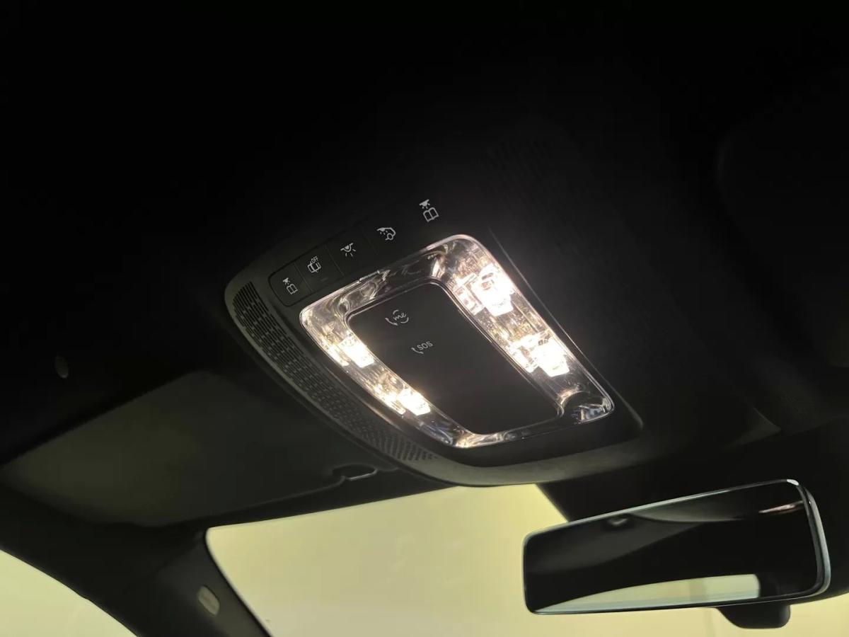 mercedes-benz-classe-a-2023-hibrido-1332cc