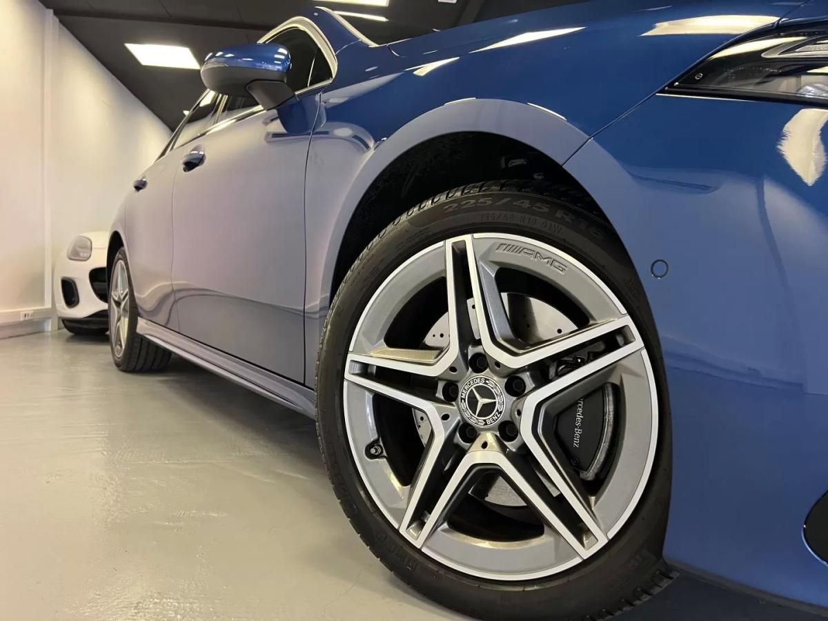 mercedes-benz-classe-a-2023-hibrido-1332cc