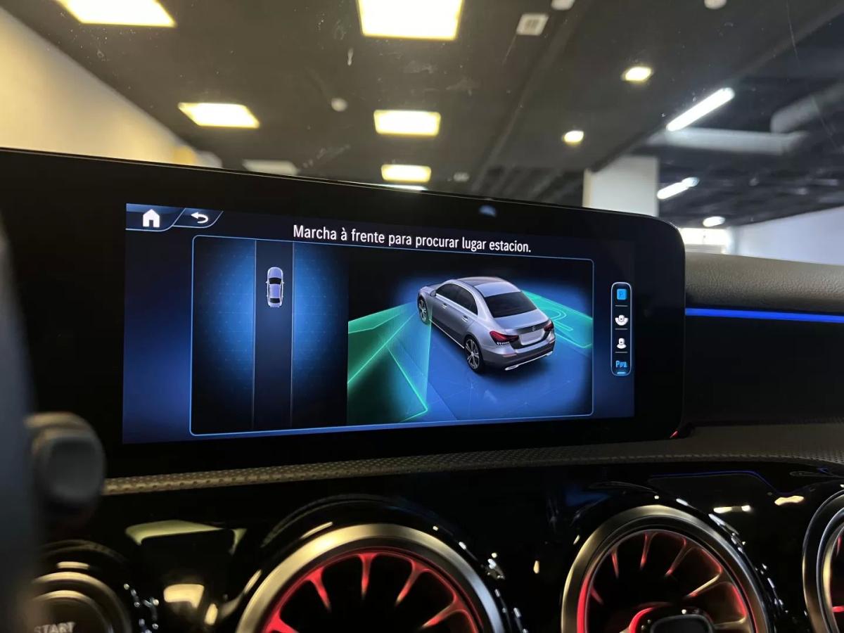 mercedes-benz-classe-a-2023-hibrido-1332cc
