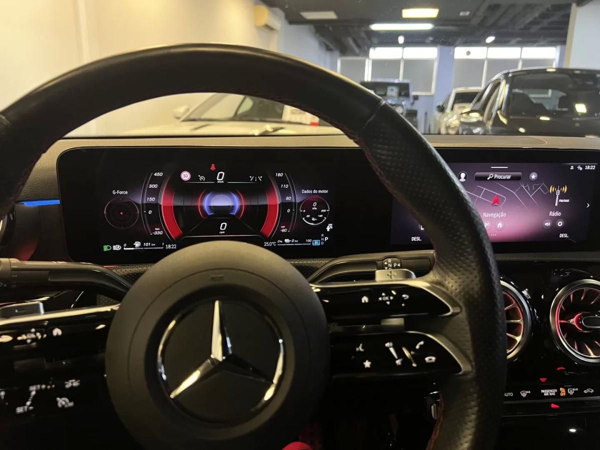 mercedes-benz-classe-a-2023-hibrido-1332cc