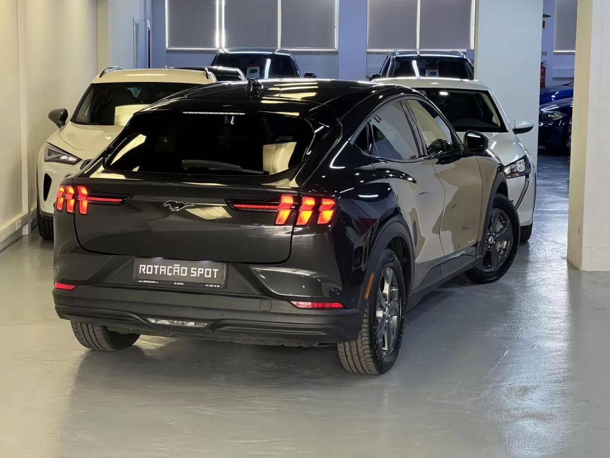 ford-mustang-mach-e-2022-eletrico-0cc