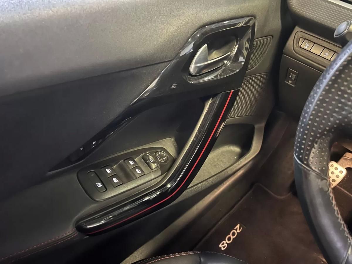 peugeot-2008-2017-gasolina-1199cc