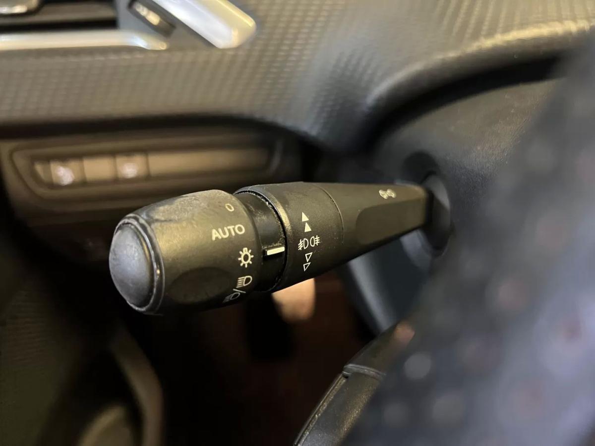 peugeot-2008-2017-gasolina-1199cc