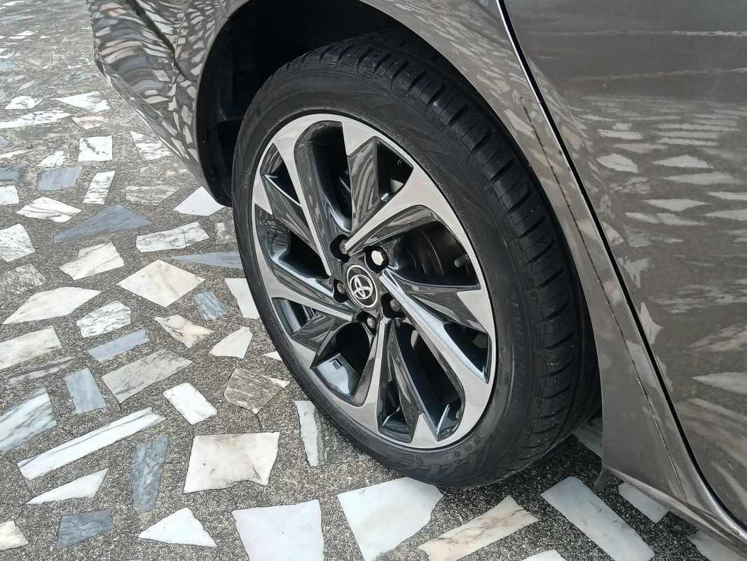 toyota-auris-touring-sports-2016-diesel-1364cc