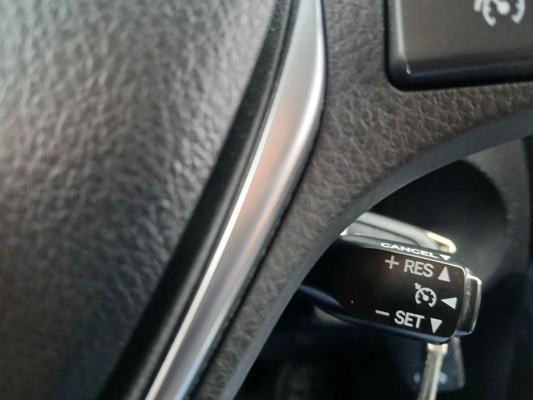 toyota-auris-touring-sports-2016-diesel-1364cc