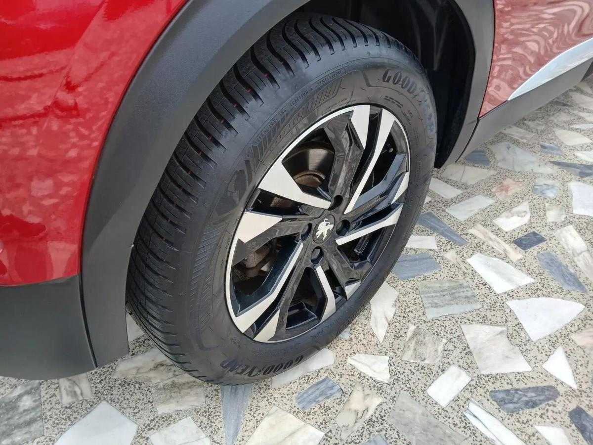 peugeot-e-2008-2021-eletrico-0cc