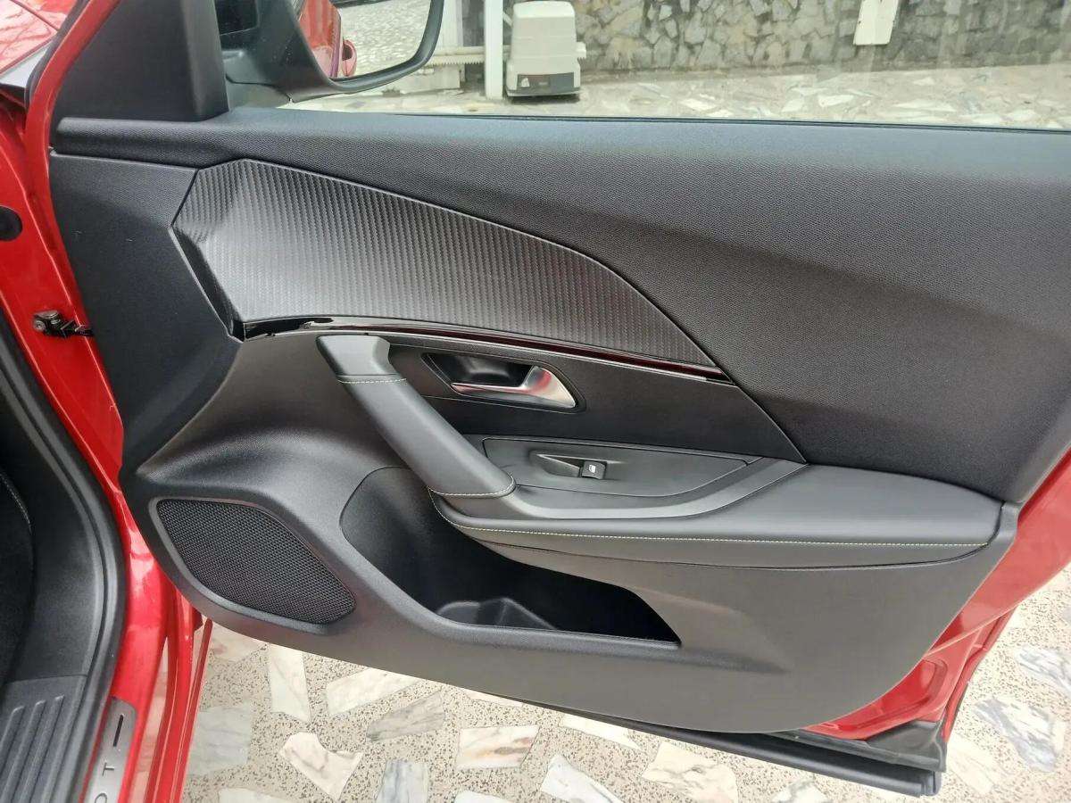 peugeot-e-2008-2021-eletrico-0cc