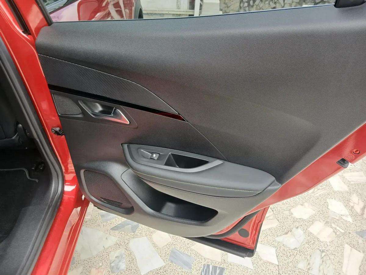 peugeot-e-2008-2021-eletrico-0cc