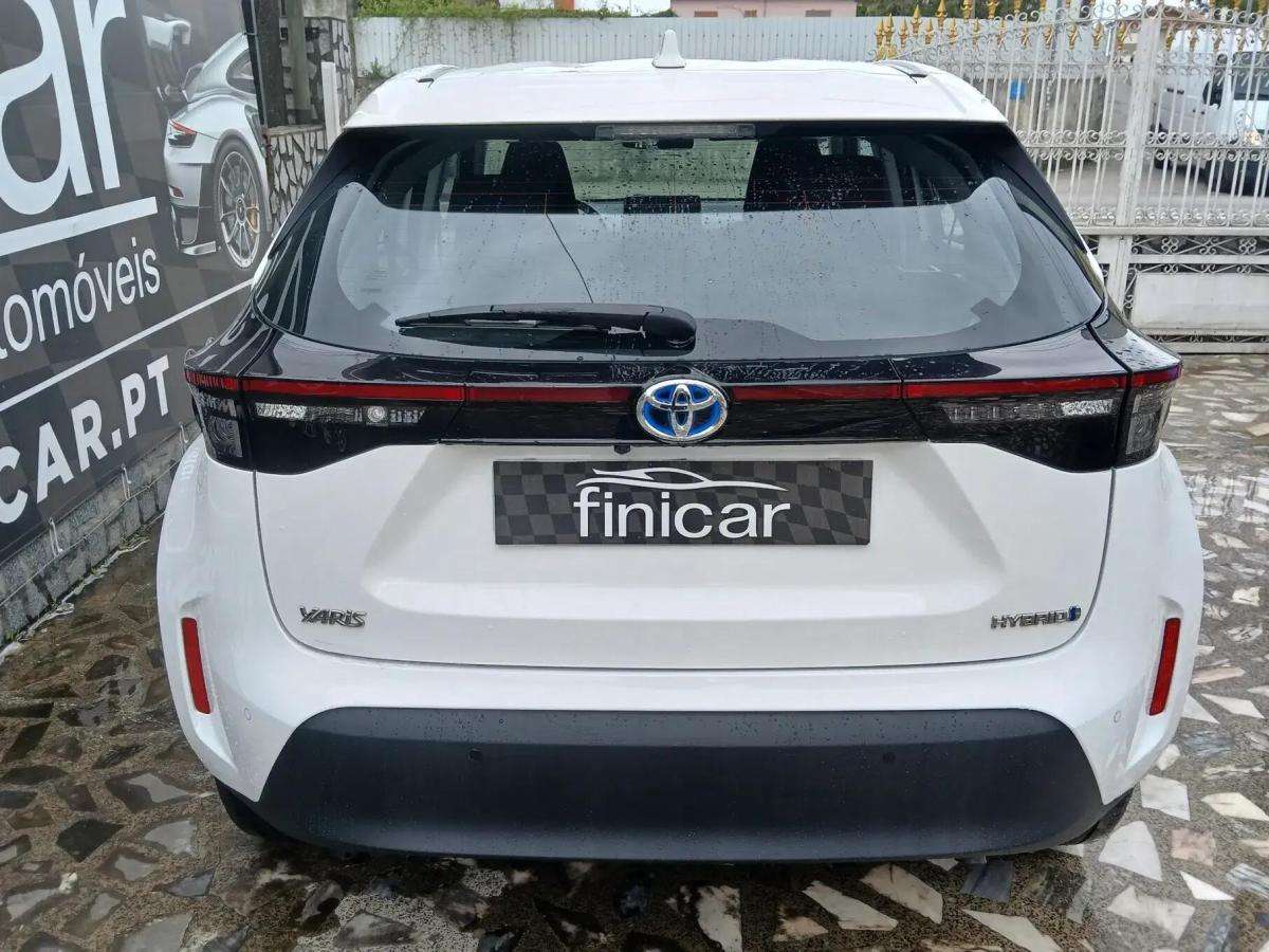 toyota-yaris-cross-2022-hibrido-a-gasolina-1490cc