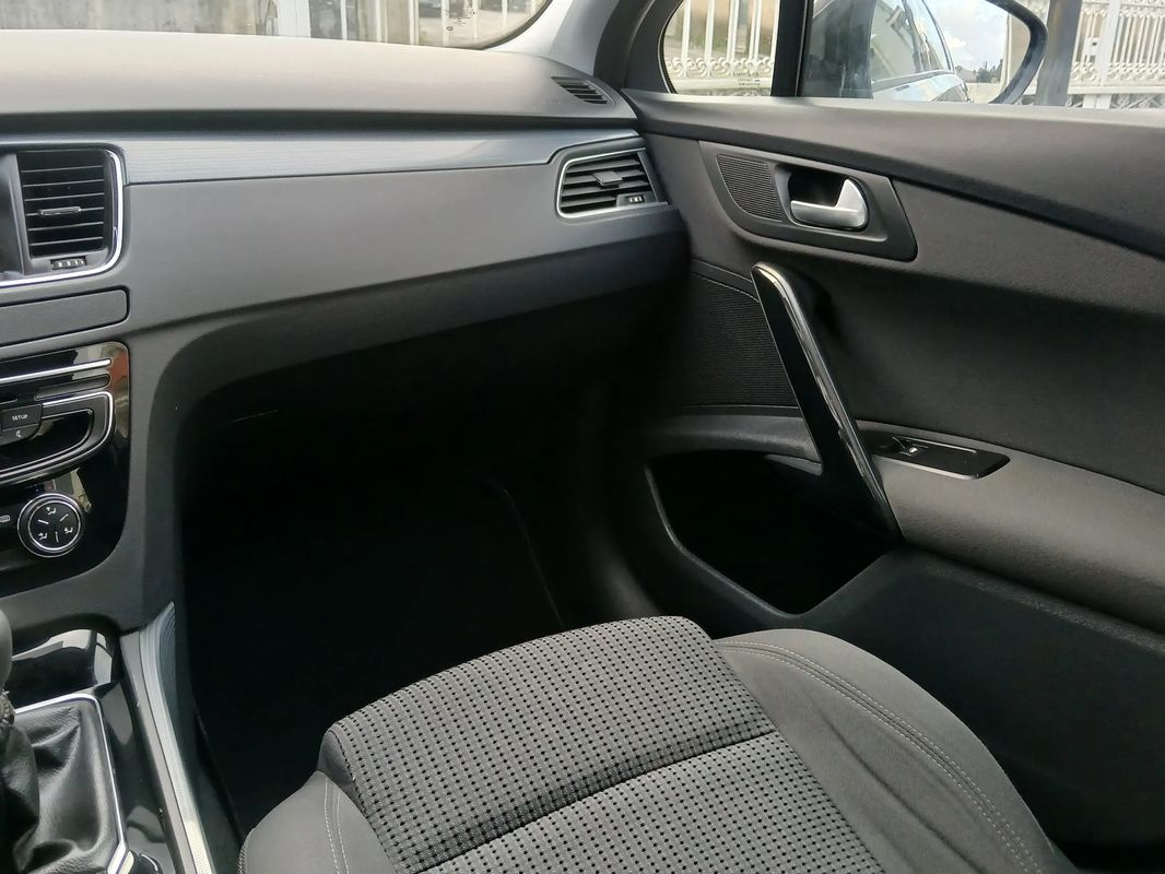 peugeot-508-sw-2015-diesel-1560cc