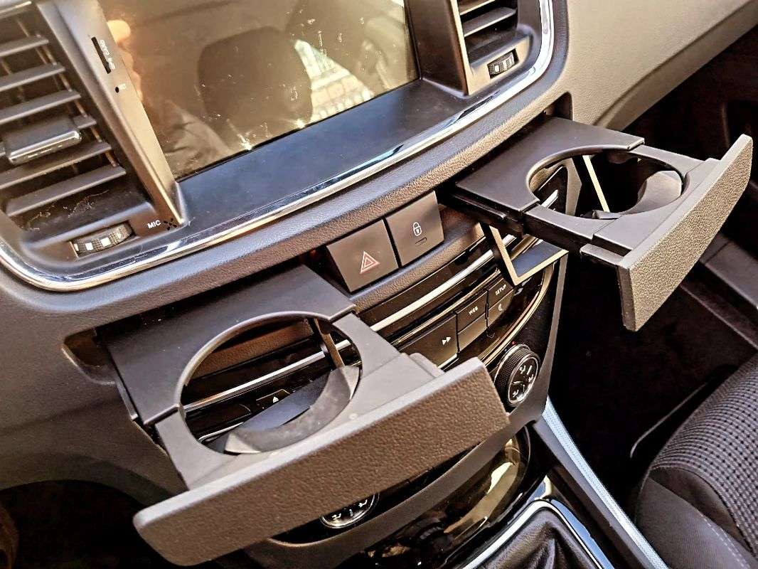 peugeot-508-sw-2015-diesel-1560cc