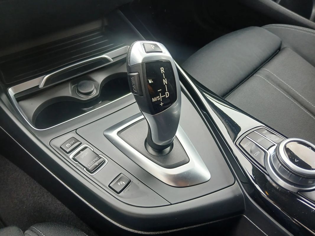 bmw-serie-1-2018-diesel-1496cc