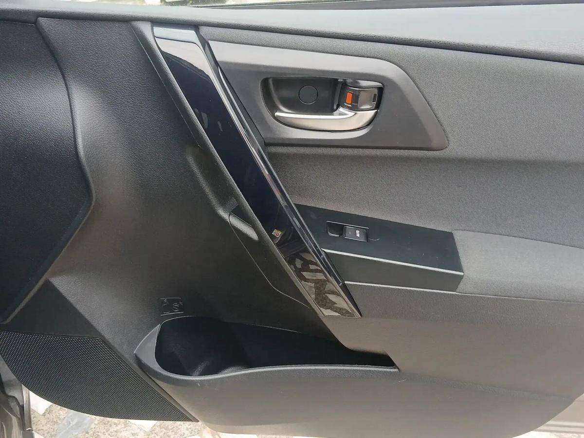 toyota-auris-touring-sports-2016-diesel-1364cc