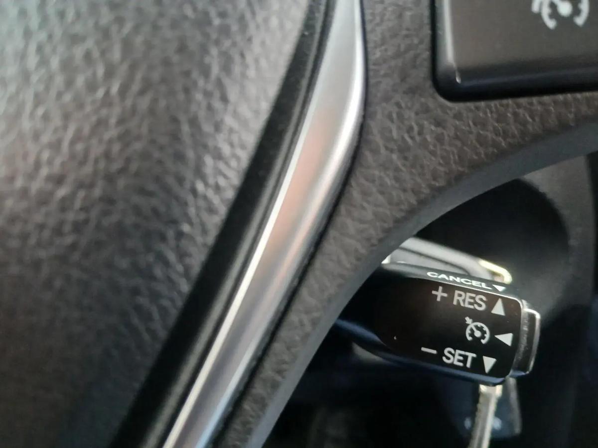 toyota-auris-touring-sports-2016-diesel-1364cc