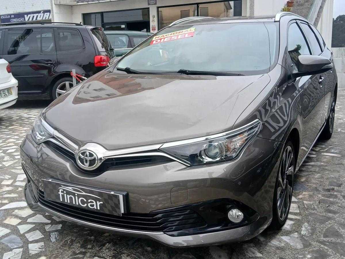 toyota-auris-touring-sports-2016-diesel-1364cc