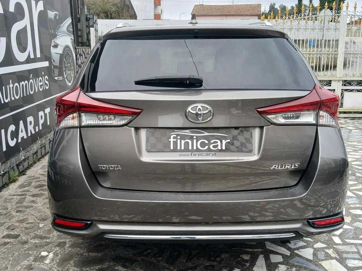 toyota-auris-touring-sports-2016-diesel-1364cc