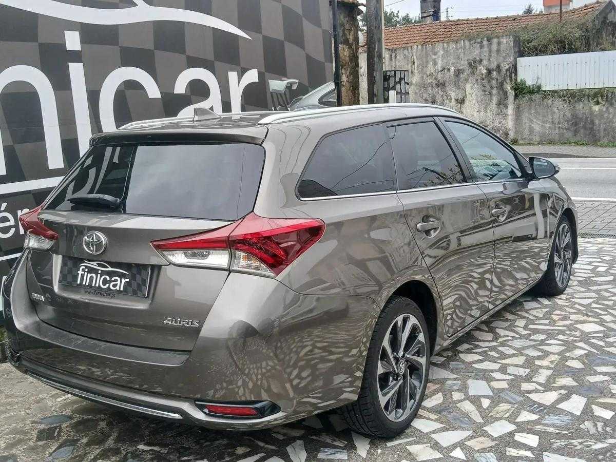 toyota-auris-touring-sports-2016-diesel-1364cc