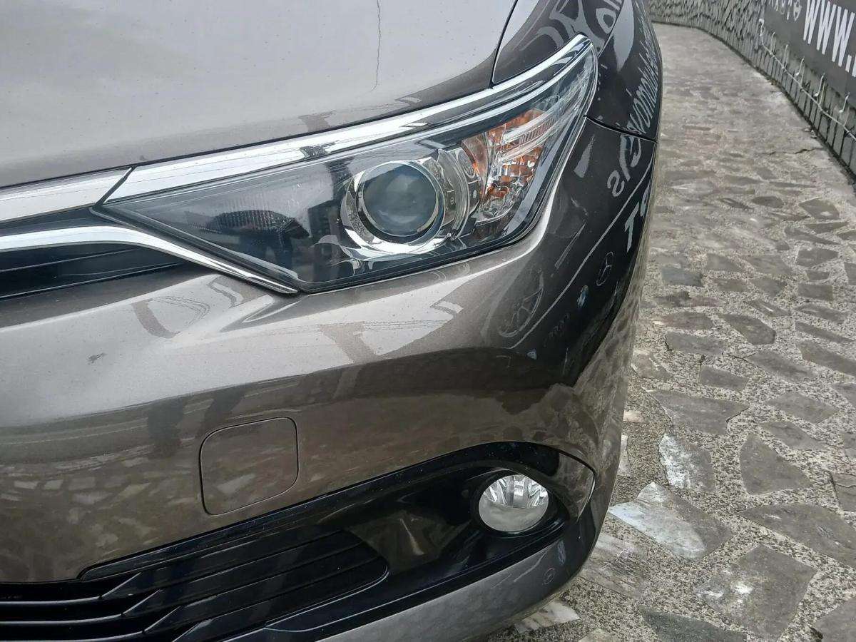 toyota-auris-touring-sports-2016-diesel-1364cc