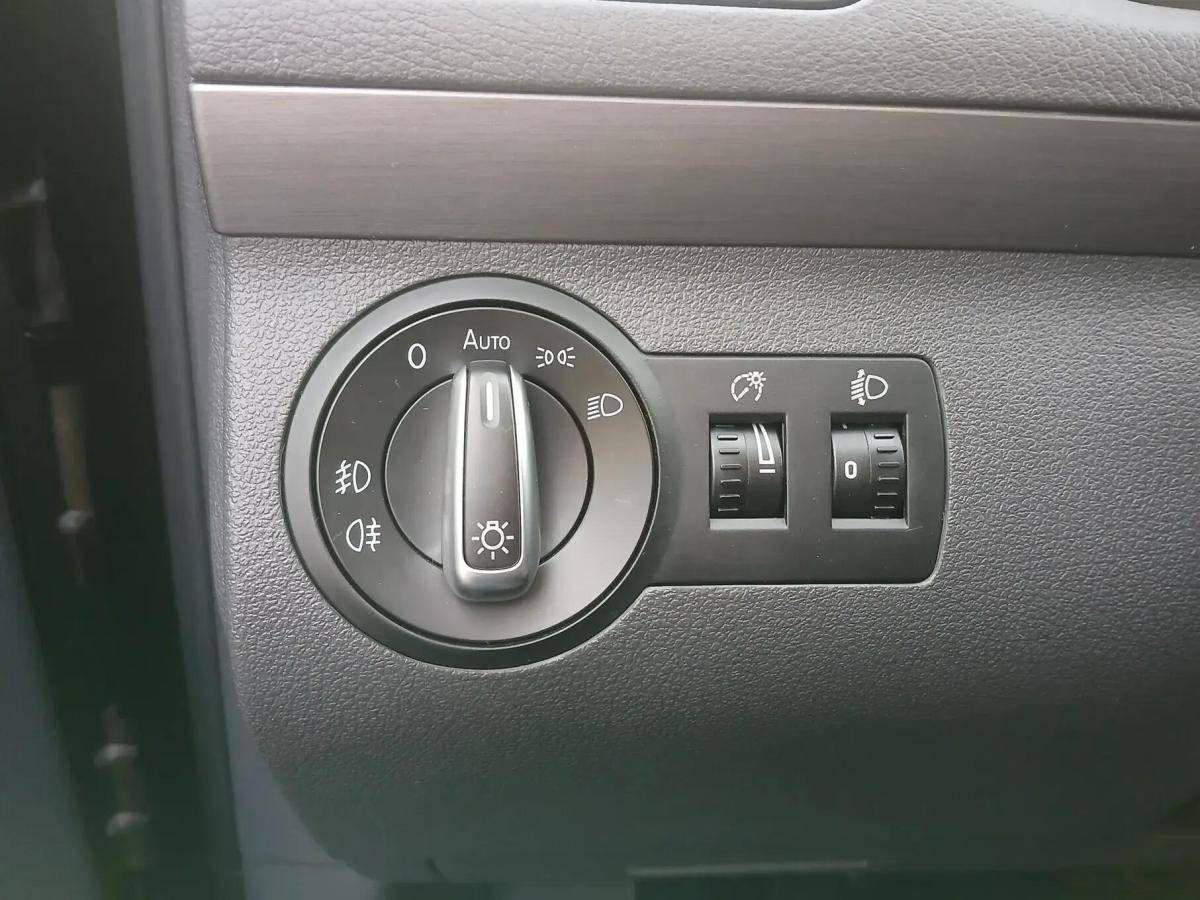 volkswagen-touran-2013-diesel-1598cc