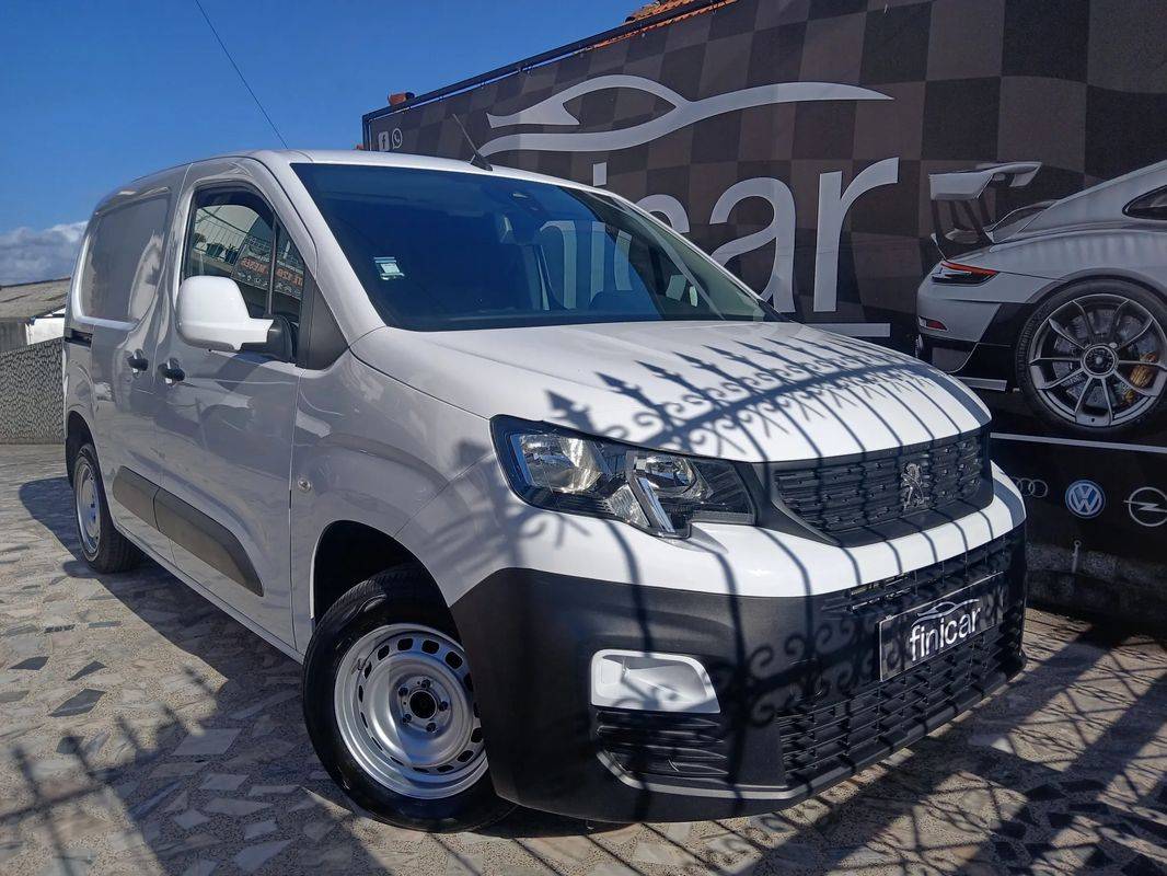 peugeot-partner-2023-diesel-1499cc