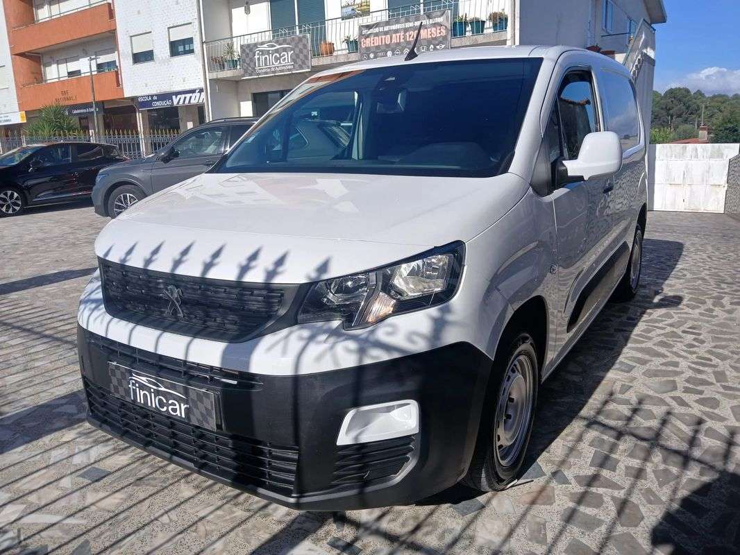 peugeot-partner-2023-diesel-1499cc