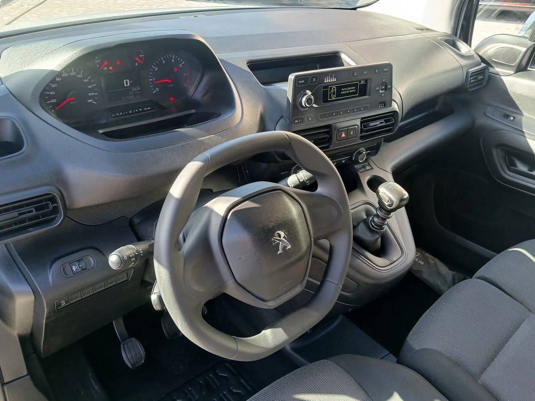 peugeot-partner-2023-diesel-1499cc