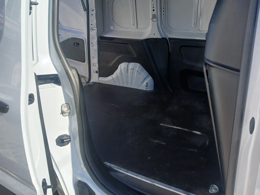 peugeot-partner-2023-diesel-1499cc