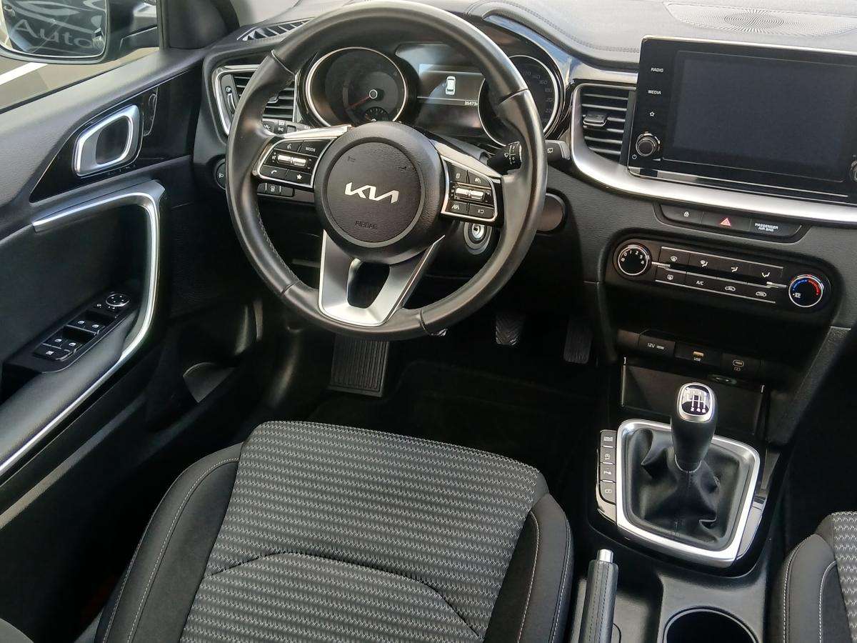 kia-ceed-sw-2023-diesel-1598cc