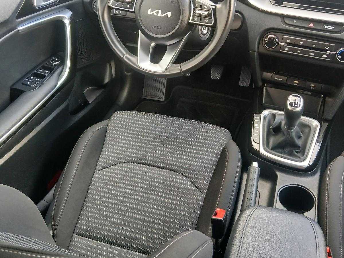 kia-ceed-sw-2023-diesel-1598cc