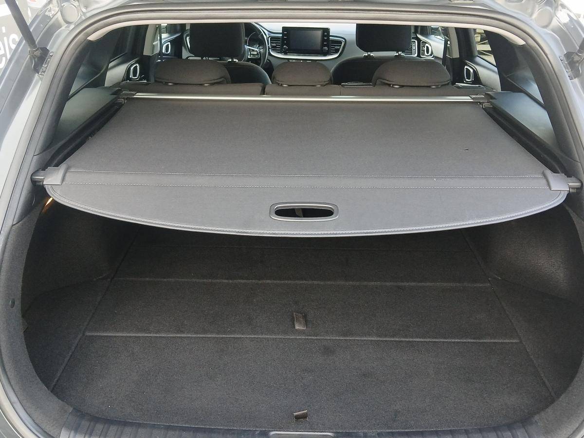kia-ceed-sw-2023-diesel-1598cc