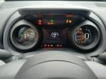 toyota-yaris-2022-hibrido-a-gasolina-1490cc