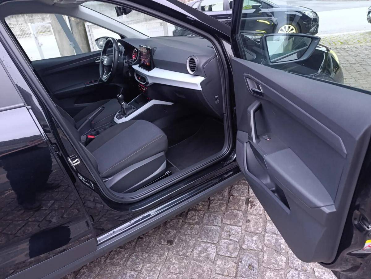 seat-arona-2022-gasolina-999cc