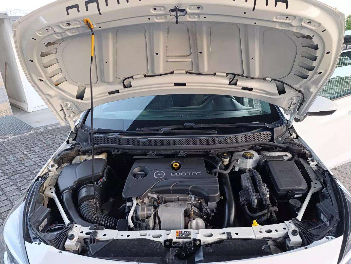 opel-astra-sport-tourer-2016-gasolina-999cc