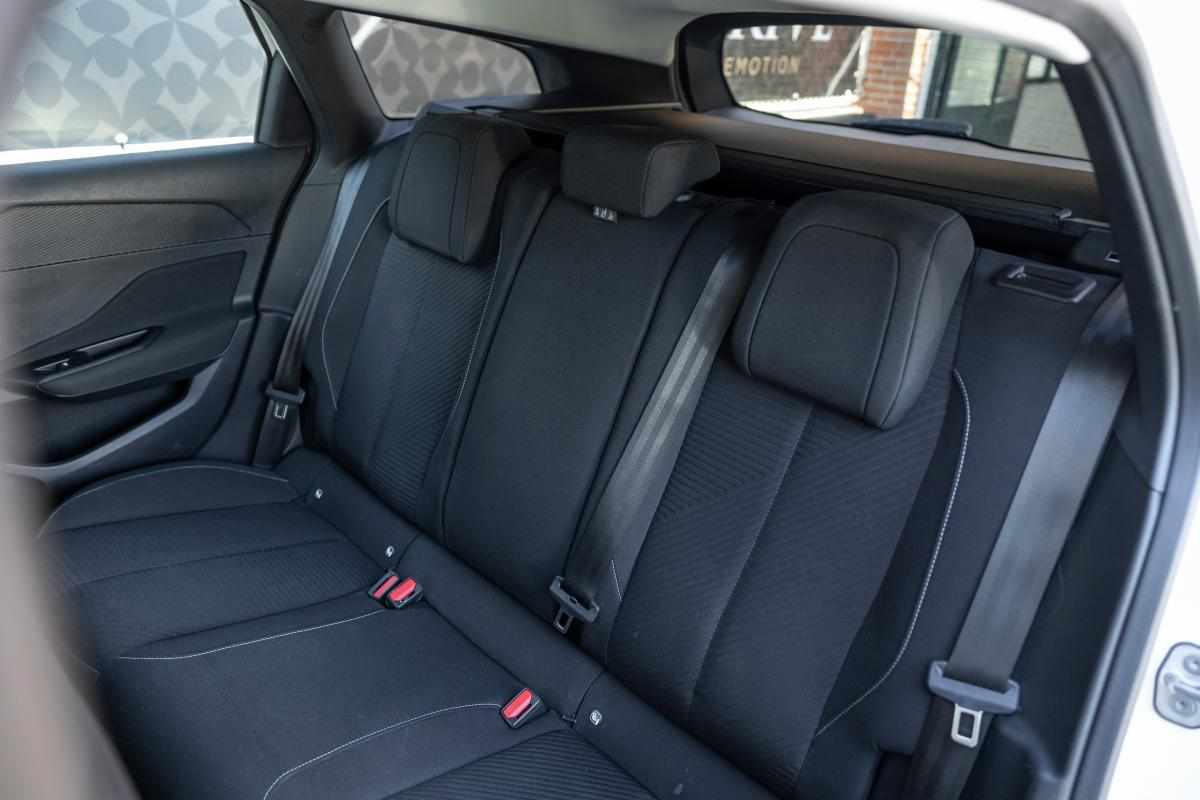 peugeot-308-sw-1-6hdi-gps-2022-diesel-1560cc