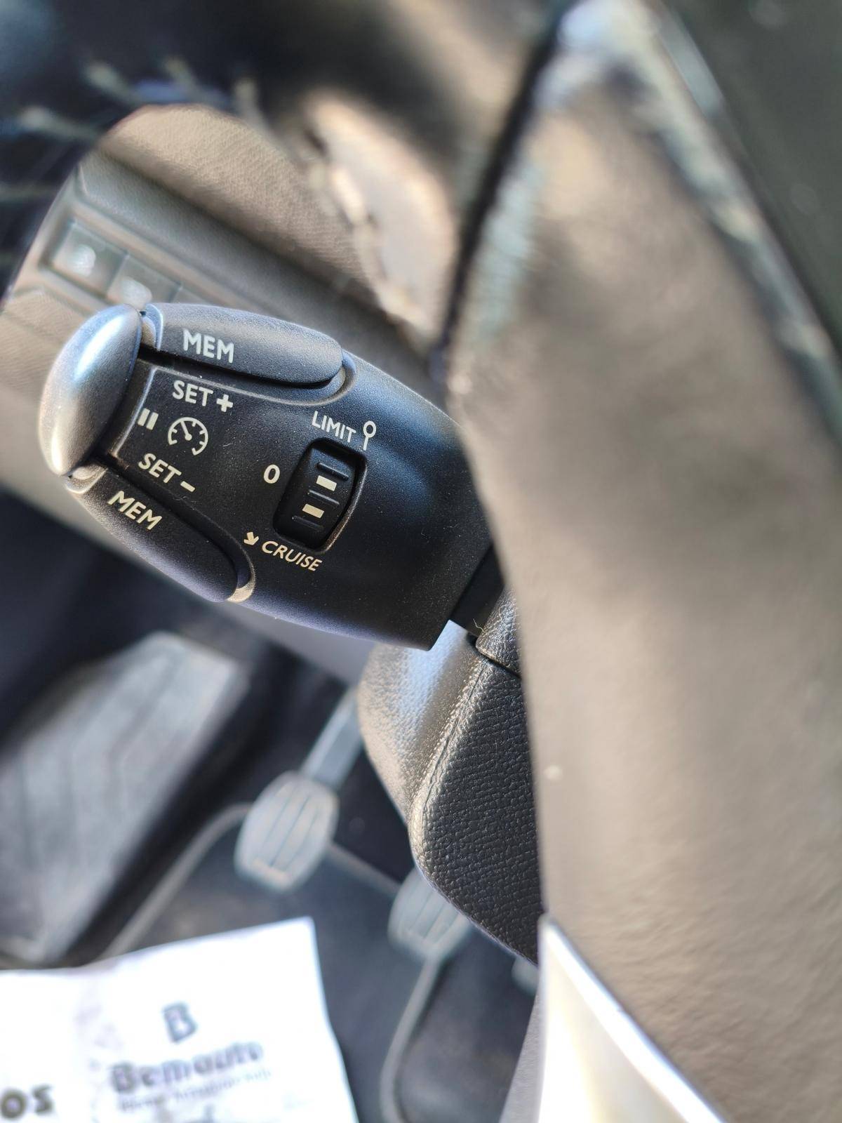 peugeot-308-sw-2016-diesel-1560cc